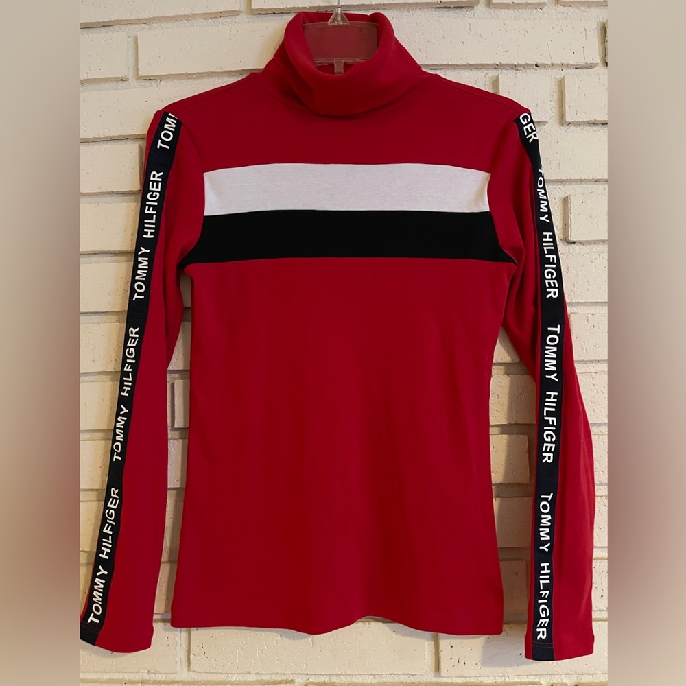 Tommy Hilfiger Extra Small‎ Red Turtleneck
